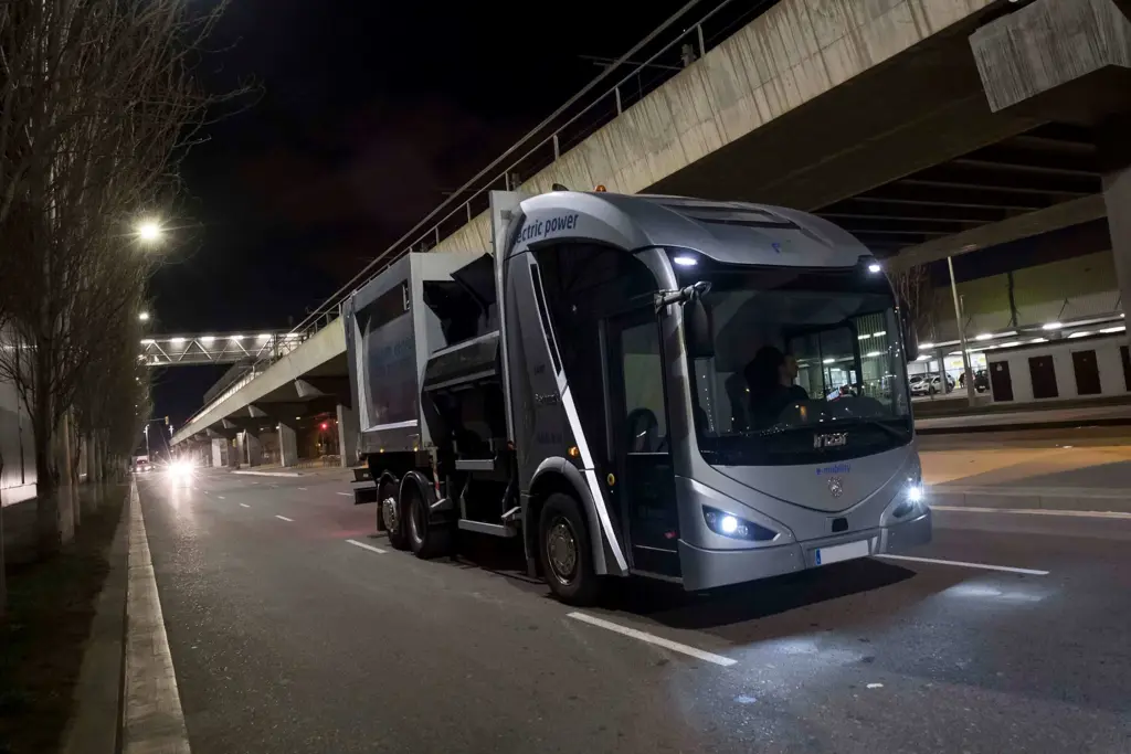 Irizar Ie truck - 6x2 Electric truck BEV