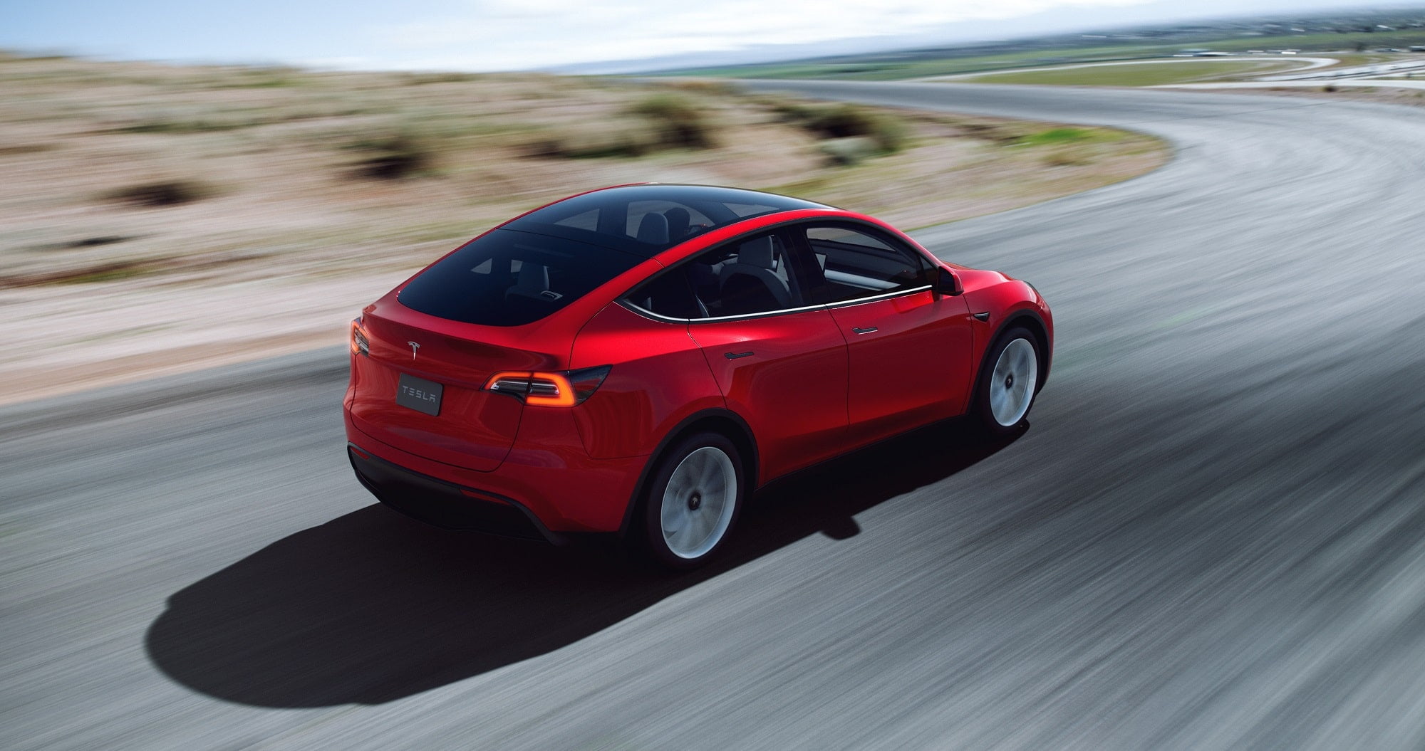 SUV Tesla Model Y Electric red