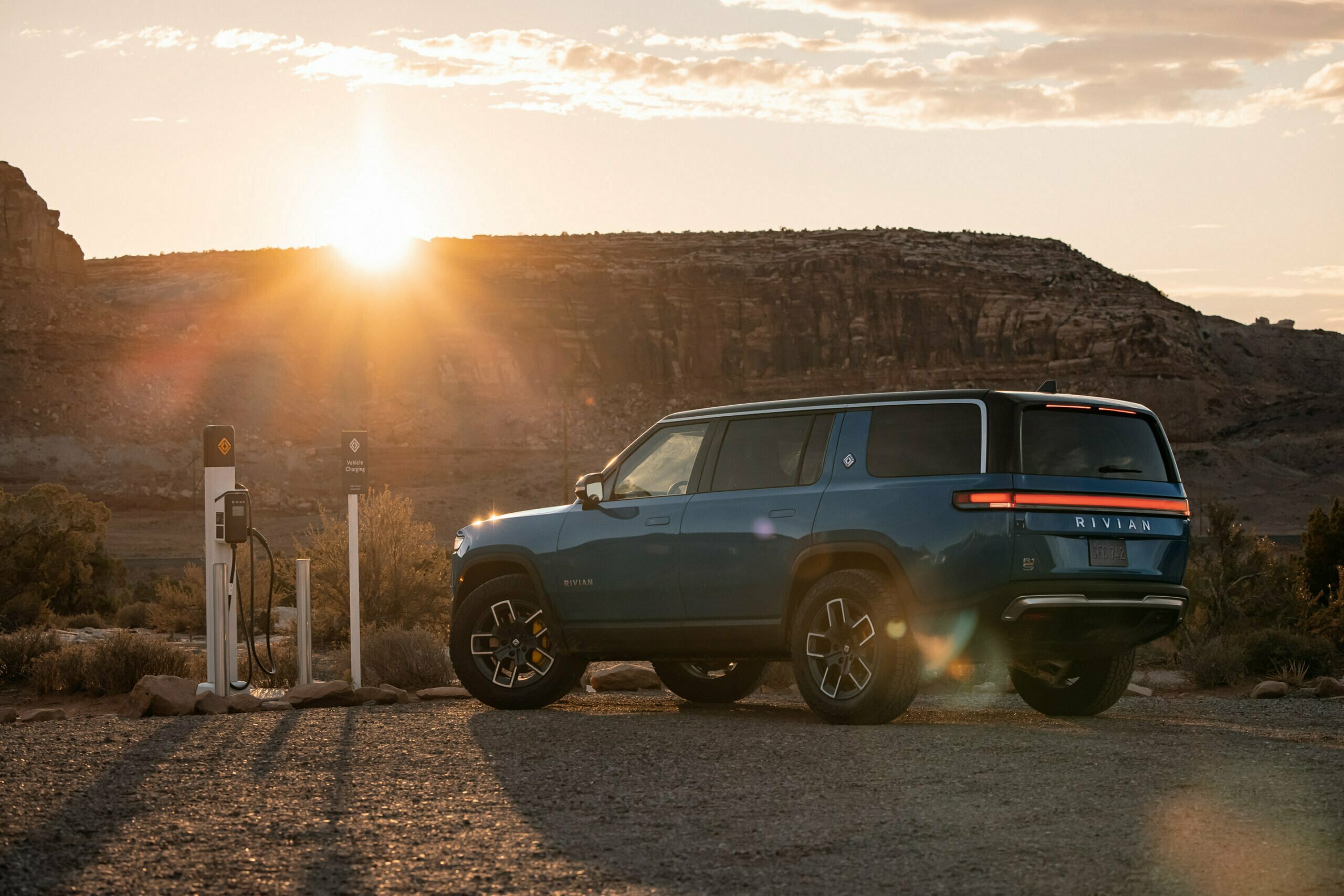 2022 Rivian R1S Electric SUV